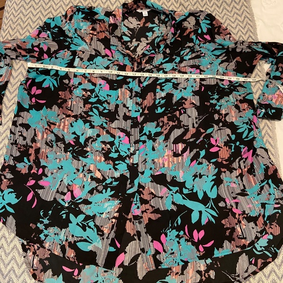 Boutique Blouse Size 3X Colorful Print Long Sleeve High-Low Hem - Picture 8 of 8